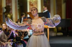 Вишиванка-Couture Третього тисячоліття і балерини-моделі: Караванська у Львові перетворила дефіле на перформенс